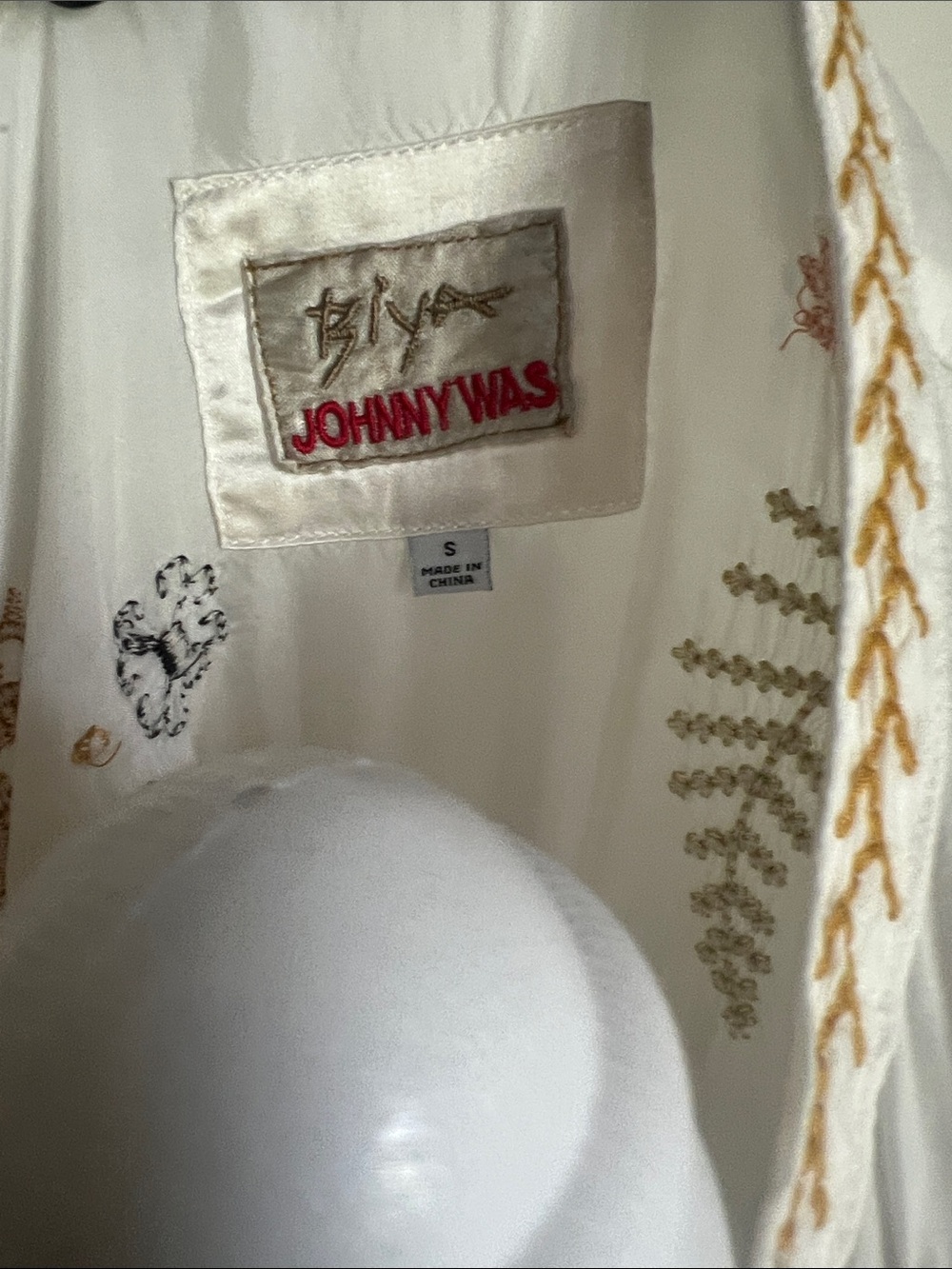 Johnny Was White Embroidered Floral Folk Blouse - Picture 3 of 6